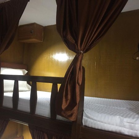 Zara Dormitory Mumbai Eksteriør bilde