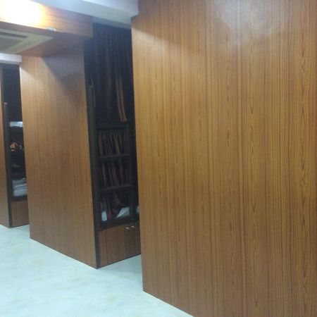Zara Dormitory Mumbai Eksteriør bilde