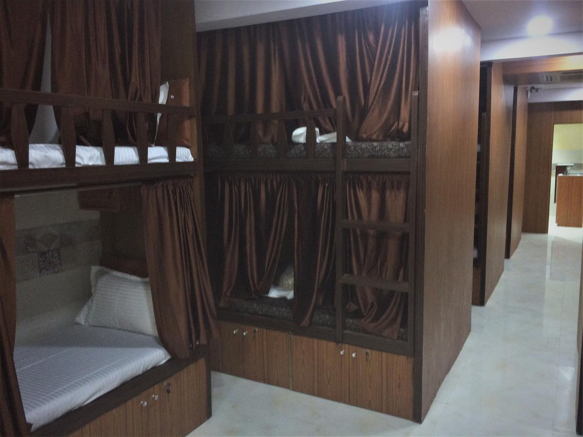 Zara Dormitory Mumbai Eksteriør bilde
