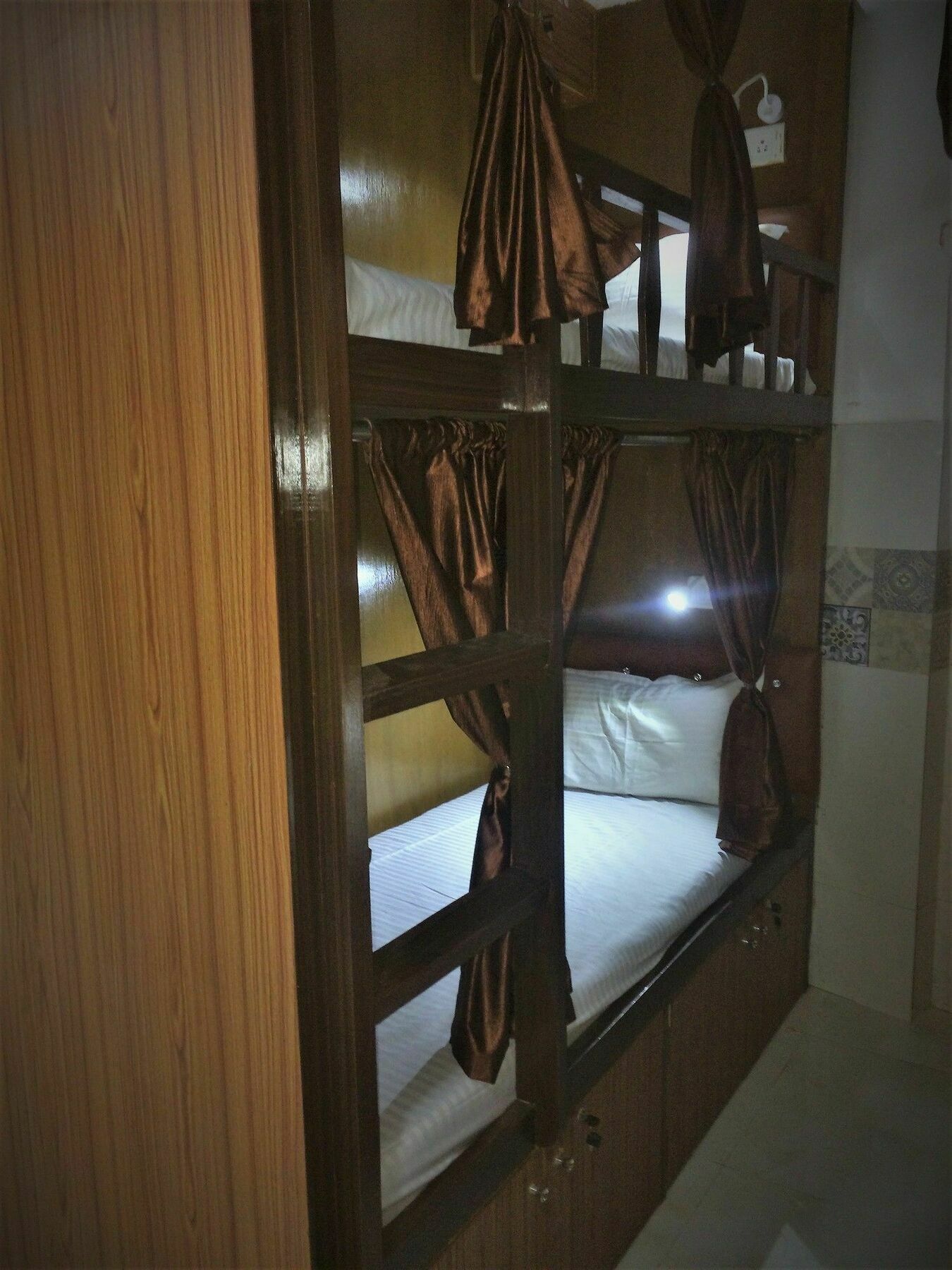 Zara Dormitory Mumbai Eksteriør bilde